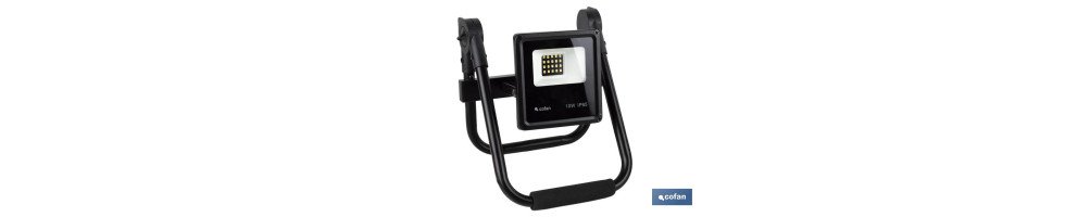 Proyector MULTI LED 10W con soporte