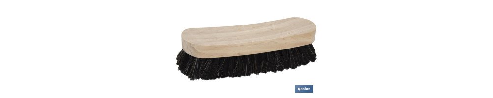 Cepillo para zapatos | Mango de madera de pino | Mezcla de cerdas naturales y sintéticas | Longitud: 16 cm