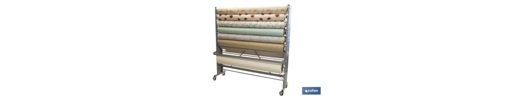 Expositor de hules y manteles horizontal | Material: metal y aluminio | Ruedas incluidas | Capacidad para 22 rollos | Medidas:
